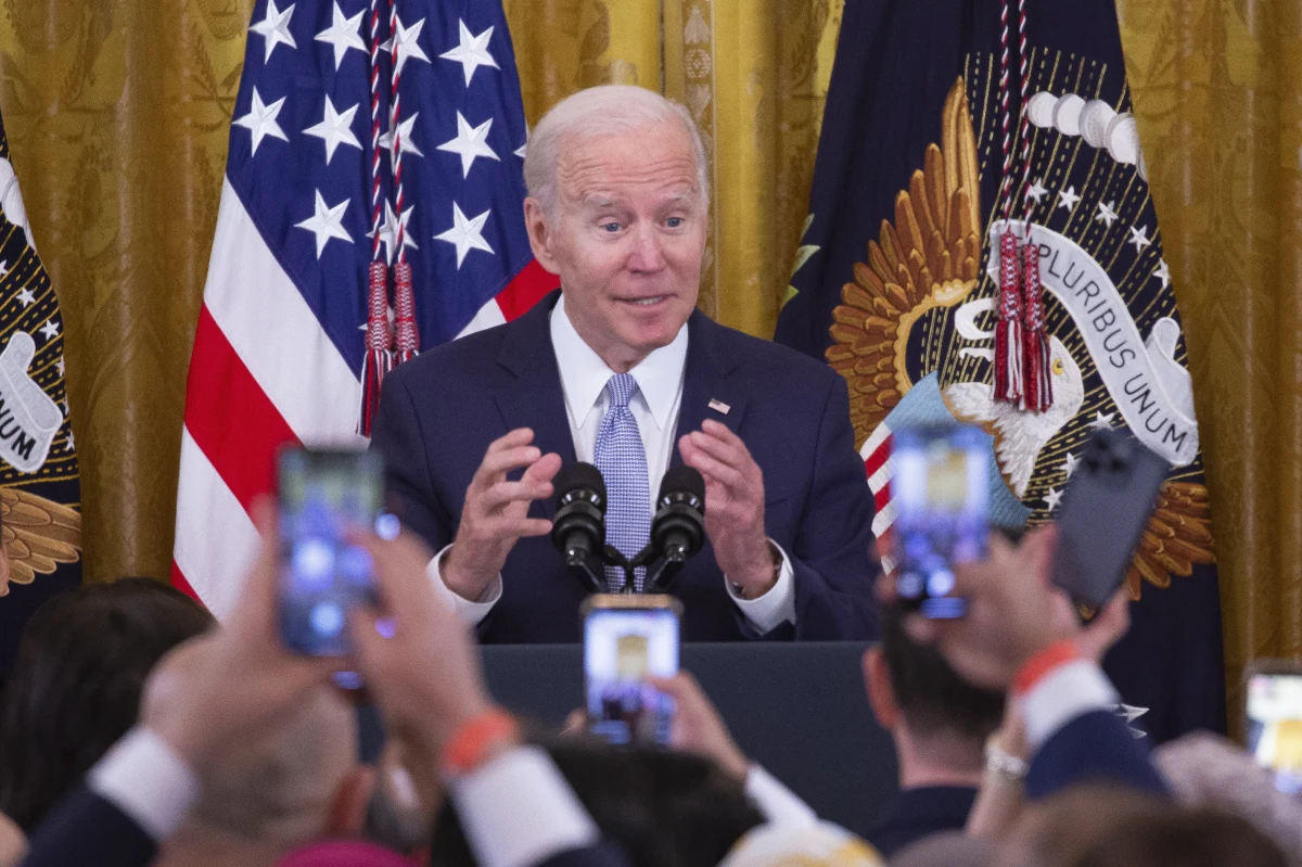 Dostawy amerykańskiej broni ratują życie i pozwalają Ukraińcom bronić się, bez wciągania nas w III wojnę światową i wysyłania tam amerykańskich żołnierzy - powiedział prezydent USA Joe Biden podczas wizyty w fabryce koncernu zbrojeniowego Lockheed Martin w Alabamie.