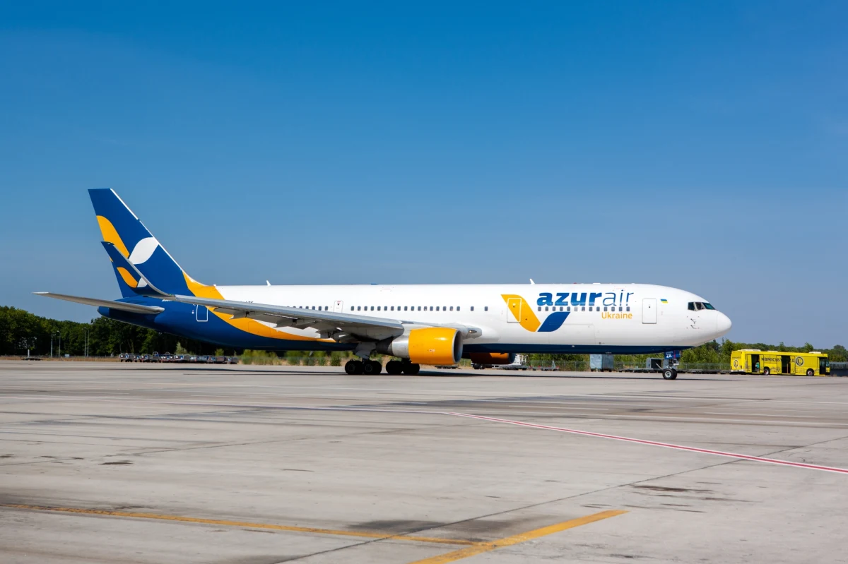 Właściciel pasażerskiego Boeinga 737-800 pozostawionego na lotnisku w Szczecinie-Goleniowie zgłosił się po odbiór samolotu. Maszyna stała na płycie lotniska od półtora miesiąca.