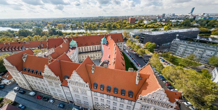 /Politechnika Wrocławska /Internet