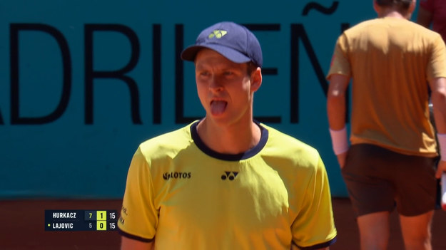 Hubert Hurkacz w trzecim turnieju z rzędu rangi ATP Masters 1000 awansował do ćwierćfinału. W trzecie rundzie Mutua Madrid Open pokonał Serba Duszana Lajovicia 7:5, 6:3. W piątek zagra z jego rodakiem, liderem rankingu Novakiem Djokoviciem. Relacja na sport.interia.pl, transmisja telewizyjna w Polsacie Sport.
