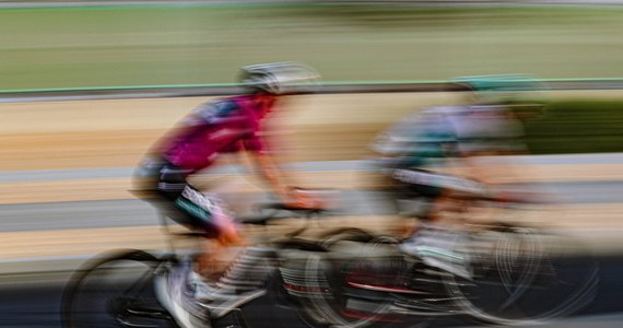 Z Budapesztu do Werony, przez Sycylię, Neapol, region Emilia-Romania, Genuę, Dolinę Aosty, Słowenię – to trasa rozpoczynającej się dziś na Węgrzech 105. edycji Giro d’Italia. Po raz 14. wyścig zacznie się poza granicami Italii. W tym roku kolarze podczas 21 etapów mają do pokonania 3445 km. „W tegorocznej edycji mamy tylko kilka etapów powyżej 200 km. Pozostałe są w miarę krótkie, liczą do 150 do 170 km. Są więc niedługie etapy, ale zapowiada się, że będą dynamiczne od samego startu. Nie powinno wiać nudą” - zaznacza Przemysław Niemiec, były kolarze, który Giro d’Italia przejechał 6 razy, a z którym o włoskim tourze rozmawiał Wojciech Marczyk z redakcji sportowej RMF FM. 