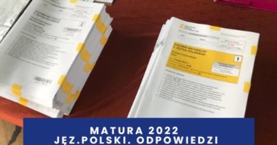 Za maturzystami już pierwszy egzamin. Dziś 290 tysięcy absolwentów liceów ogólnokształcących, techników i szkół branżowych II stopnia napisało test z języka polskiego na poziomie podstawowym. Arkusze egzaminacyjne z języka polskiego wraz z pierwszymi propozycjami odpowiedzi publikujemy w tym artykule. Rozwiązania maturalnego testu przygotowała dla Was polonistka z warszawskiego liceum. 