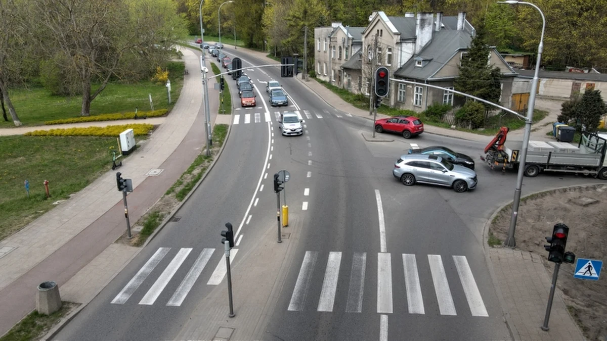 W przyszłym tygodniu planowane jest ogłoszenie przetargu na opracowanie wariantowej koncepcji dla buspasa na ul. Spacerowej - poinformowała Dyrekcja Rozbudowy Miasta Gdańska. Prace projektowe mają potrwać rok od momentu podpisania umowy.

