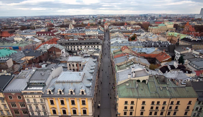 Kraków: Miasto zapłaci klasztorowi za parking dla radnych, choć przed urzędem są wolne miejsca