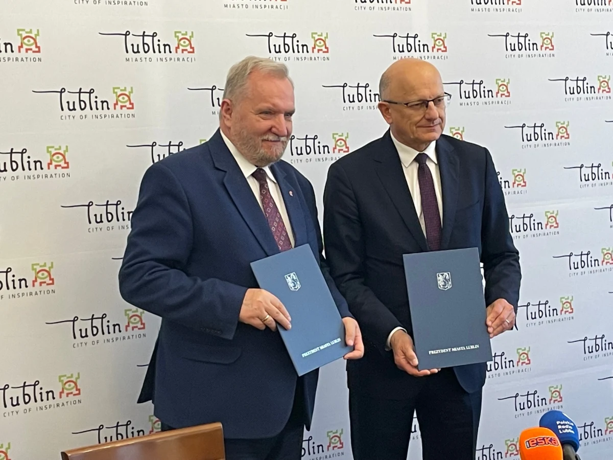 ​Druga w Polsce Szkoła Mistrzostwa Sportowego w piłce ręcznej kobiet powstanie w Lublinie. Pierwsza klasa licealna ruszy od września. Umowę podpisali Związek Piłki Ręcznej i Miasto Lublin. Miasto drużyny wielokrotnych mistrzyń - SPR Lublin.