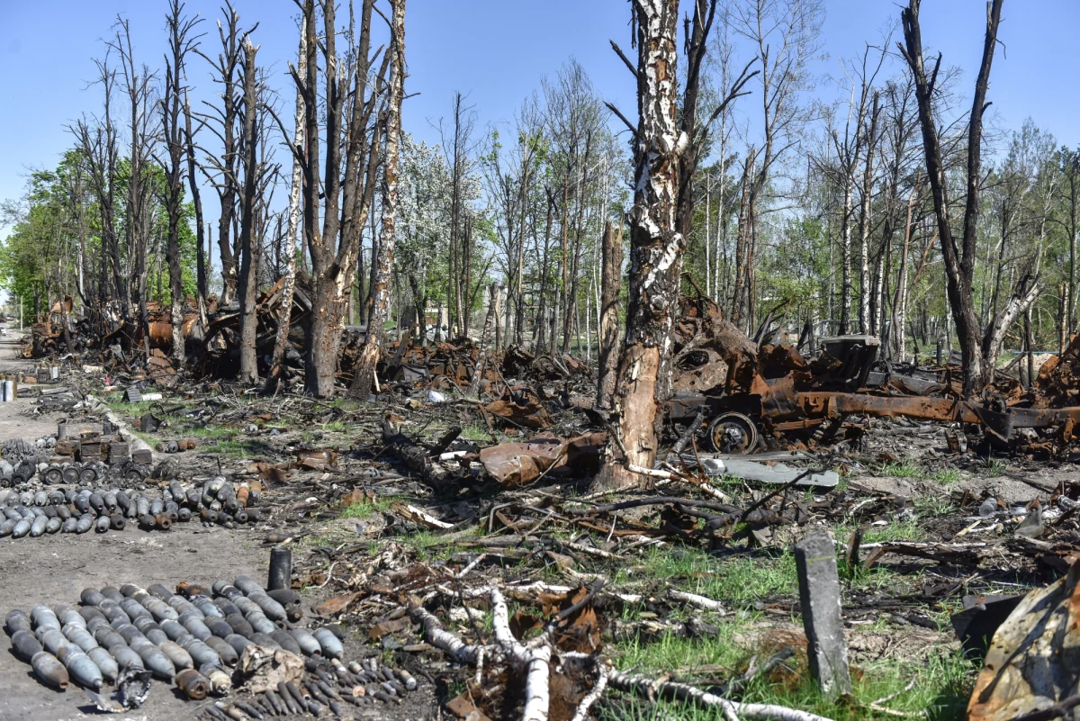 "Na tej wojnie są dwa wyjścia - umrzeć lub zostać rannym; innych opcji nie ma, dlatego trzeba wydostać się stąd wszelkimi sposobami" - ocenia w rozmowie z żoną rosyjski żołnierz uczestniczący w inwazji na Ukrainę. Zapis rozmowy opublikował w ukraiński wywiad wojskowy na swoim kanale na YouTube.