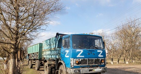 Rosyjscy żołnierze kradną przeznaczony na eksport olej roślinny z zakładu, który zajęli w obwodzie zaporoskim na południu Ukrainy - podała w sobotę agencja Ukrinform, cytując oświadczenie obwodowej obrony terytorialnej.