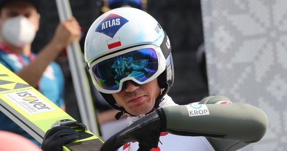 "Jestem bardzo zadowolony, dobrze nastawiony, zmotywowany i uśmiechnięty" - powiedział Kamil Stoch po pierwszym obozie przygotowawczym do sezonu 2022/23. Polscy skoczkowie narciarscy trenowali w Krakowie pod okiem nowego szkoleniowca Thomasa Thurnbichlera.