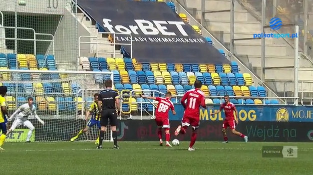 Arka Gdynia - Miedź Legnica 0-2 (0-1)

Bramki: Patryk Makuch 10, 74