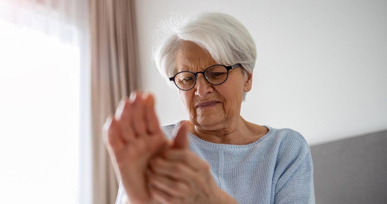 To sygnał przewlekłej choroby. Po skórze poznasz, iż wątroba przestaje pracować