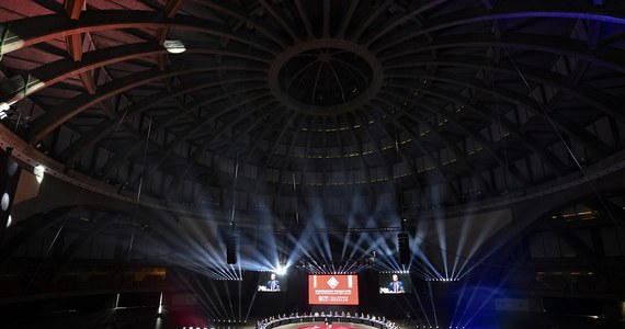 "Widzimy naszą przyszłość jako członkowie europejskiej rodziny" - powiedział mer Kijowa Witalij Kliczko zwracając się do uczestników Samorządowego Okrągłego Stołu, który odbywa się dzisiaj we Wrocławiu. Biorą w nim udział samorządowcy, przedstawiciele organizacji pozarządowych, rządu oraz osoby ze świata biznesu i nauki. 