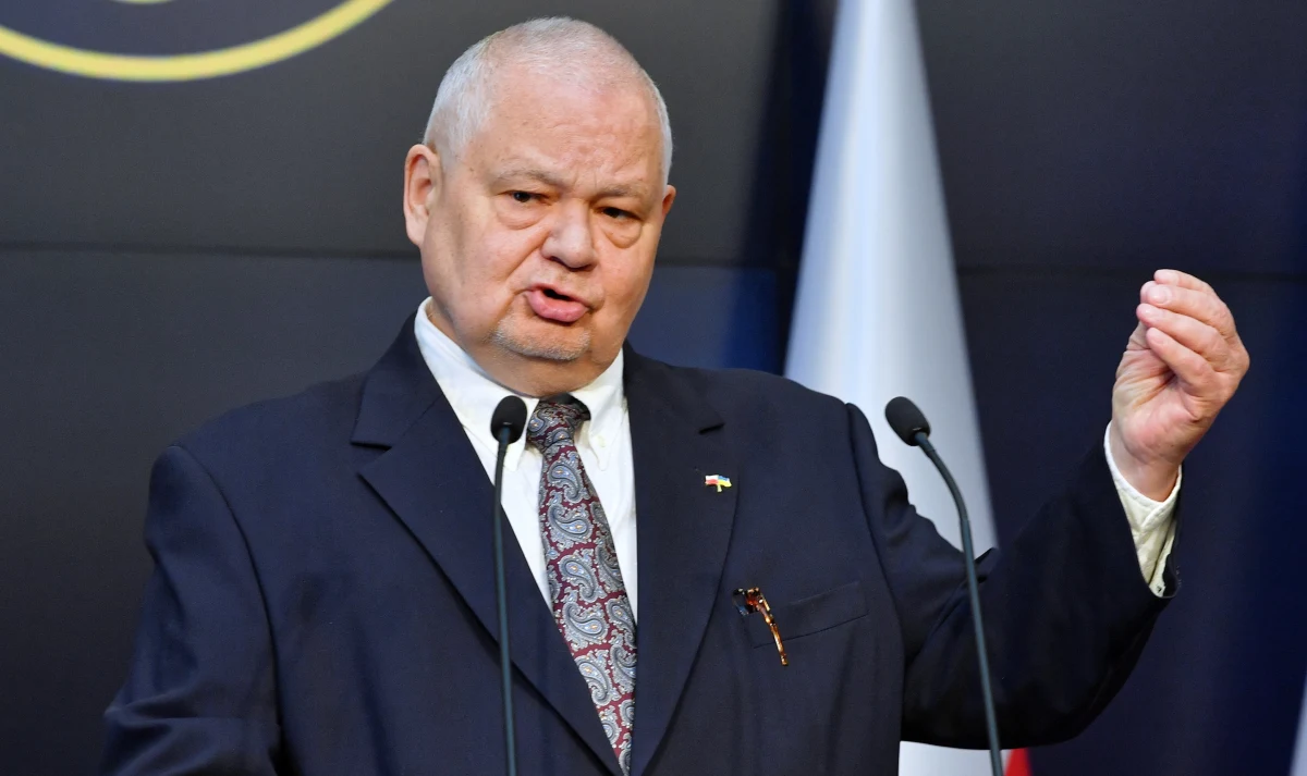 ​Ponad połowa Polaków uważa, że państwo powinno wesprzeć kredytobiorców złotówkowych w związku ze wzrostem stóp procentowych - wynika z sondażu United Surveys dla RMF FM i "Dziennika Gazety Prawnej". Ponad 70 proc. ankietowanych jest natomiast przeciwko powołaniu Adama Glapińskiego na drugą kadencję prezesa Narodowego Banku Polskiego.