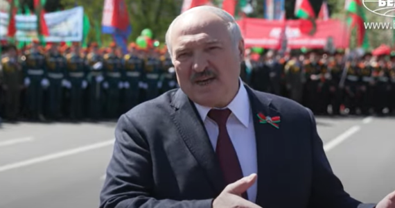 ​Prezydent Białorusi Alaksandr Łukaszenka podczas obchodów Dnia Zwycięstwa został zapytany o to, co zrobi jego kraj, jeśli Polska zaatakuje. "Niech spróbują" - powiedział dyktator, po czym dodał, że "nie takim łamał rogi".