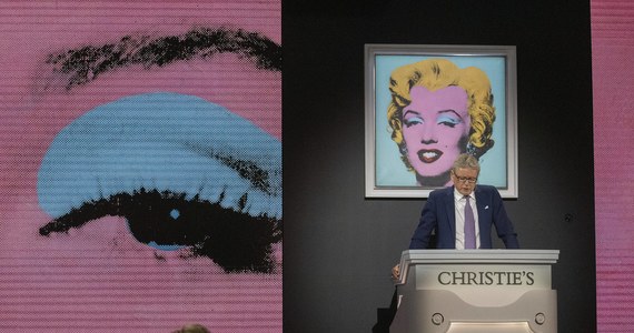 ​Słynny portret Marilyn Monroe autorstwa amerykańskiego mistrza pop-artu Andy'ego Warhola został sprzedany za 195 milionów dolarów w poniedziałek wieczorem w siedzibie Christie's w Nowym Jorku, stając się najdroższym dziełem sztuki XX wieku, jakie kiedykolwiek sprzedano na publicznej aukcji.