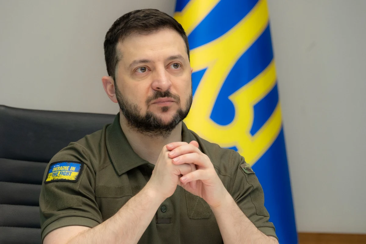 "Dziś zrobiliśmy kolejny krok na drodze do Unii Europejskiej. Ukraina przekazała drugą część odpowiedzi na pytania specjalnego kwestionariusza, który musi wypełnić każdy kraj aspirujący do członkostwa w Unii Europejskiej.” - powiedział w opublikowanym w poniedziałek wieczorem nagraniu prezydent Ukrainy Wołodymyr Zełenski.