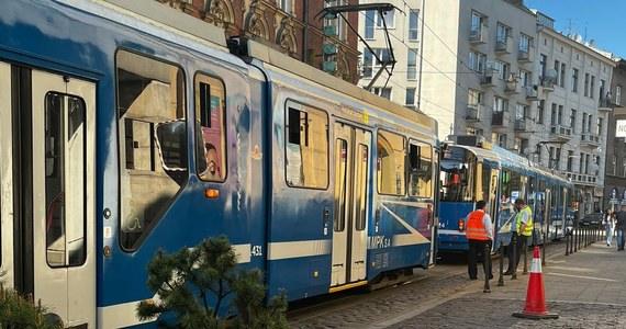 Sezon na wybrzuszone szyny można uznać za otwarty. We wtorek utrudnienia w kursowaniu tramwajów w stronę Salwatora pojawiły się aż dwukrotnie. 
