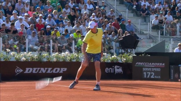 Hubert Hurkacz przegrał mecz pierwszej rundy turnieju ATP Masters 1000 w Rzymie. Polski tenisista uległ po niezwykle wyrównanym spotkaniu doświadczonemu Davidowi Goffinowi 6:7 (8), 6:7 (2). W środę czeka go pojedynek w deblu. Z Bułgarem Grigorem Dimiitrowem zagrają z Chorwatami Nikolą Mekticiem i Mate Paviciem. Transmisja turnieju w Polsacie Sport.

