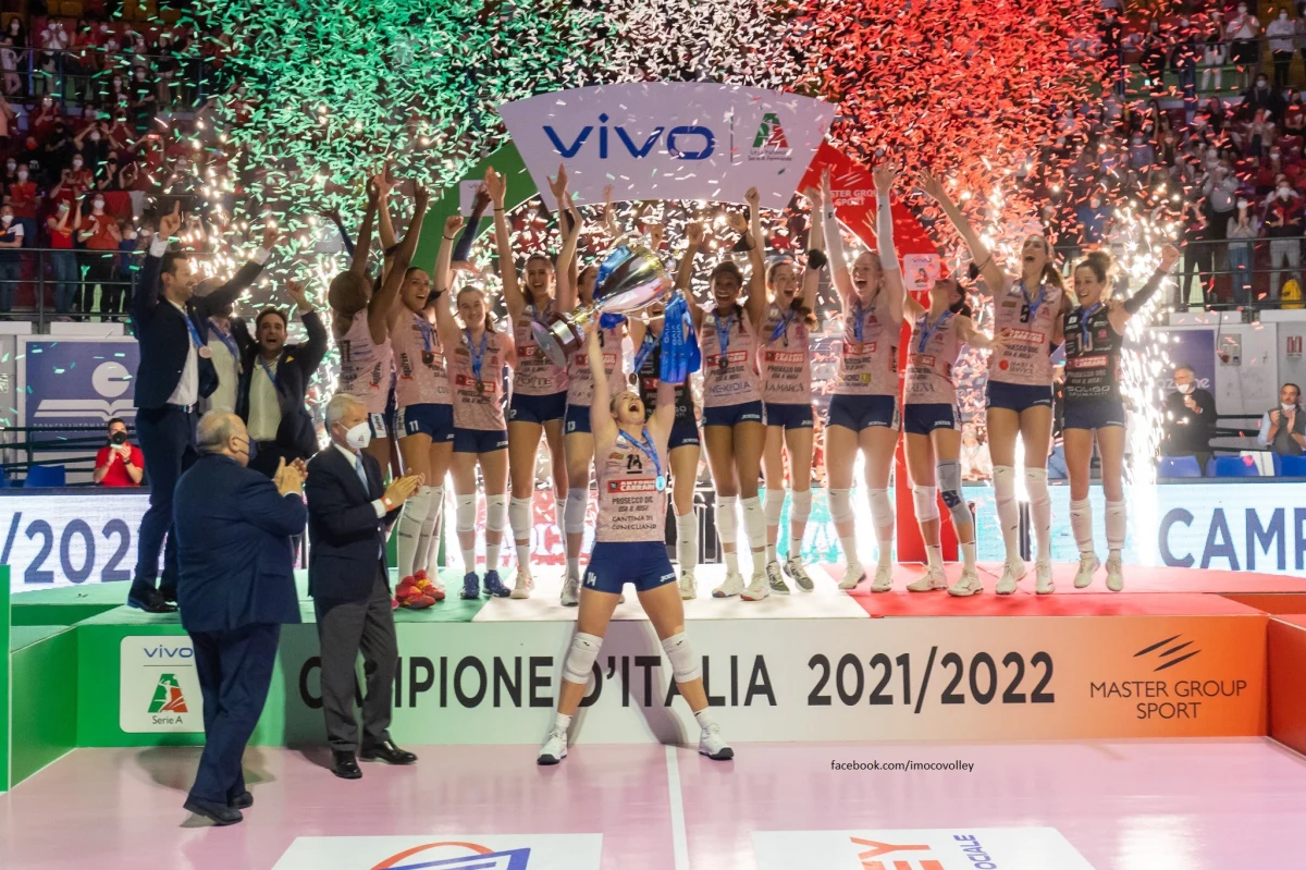 Drużyna reprezentantki Polski Joanny Wołosz Prosecco Doc Imoco Volley Conegliano po raz piąty w historii została siatkarskim mistrzem Włoch. W czwartym meczu finałowym obrończynie tytułu pokonały na wyjeździe Vero Volley Monza w składzie z Magdaleną Stysiak 3:2.