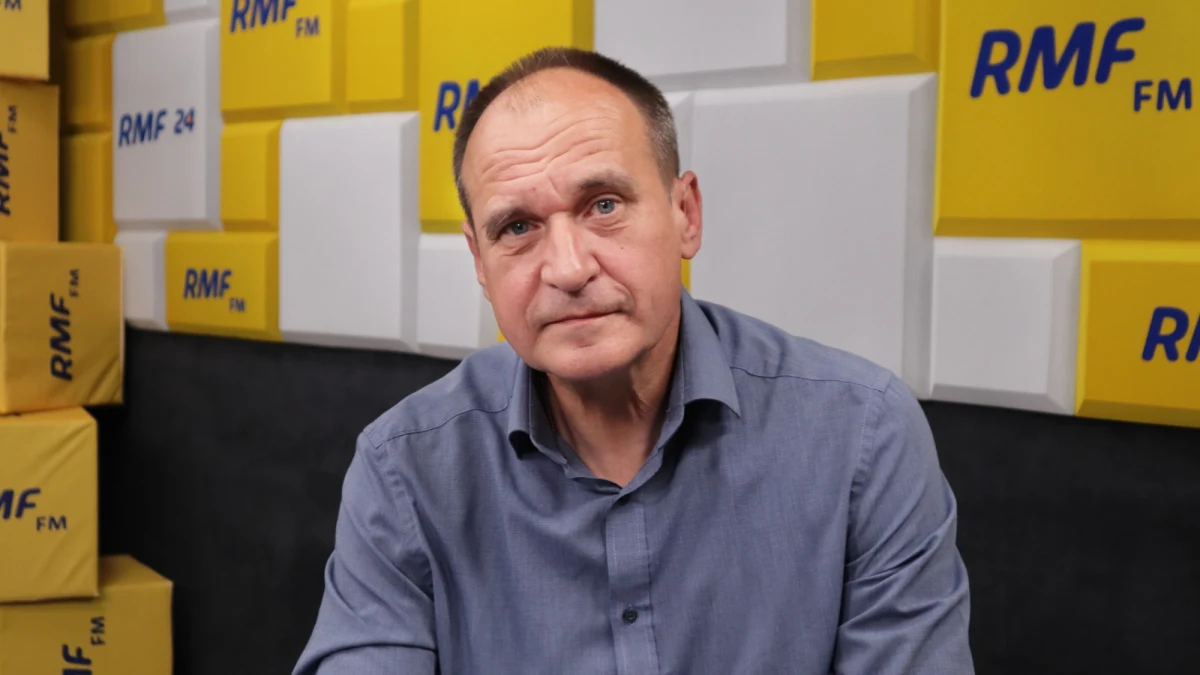 "Nie było żadnych sugestii i wskazań co do tego, kto mógłby zastąpić Glapińskiego. Glapiński trafił na kiepski moment dla całego świata. Podobną skalę inflacji mamy w Holandii. W Czechach czy w Słowacji mimo podnoszenia stóp procentowych też mamy kryzys. W tej chwili gdyby Glapiński został przez kogoś zastąpiony, to jego następca miałby wszelkie powody, by w razie jeszcze większej inflacji powiedzieć: to nie moja wina, to jest wina Glapińskiego. Niech w pełni poniesie odpowiedzialność. Mam nadzieję, że wyprowadzi Polskę z tej fatalnej sytuacji pieniężnej" - powiedział w Porannej rozmowie w RMF FM Paweł Kukiz, lider Kukiz’15.