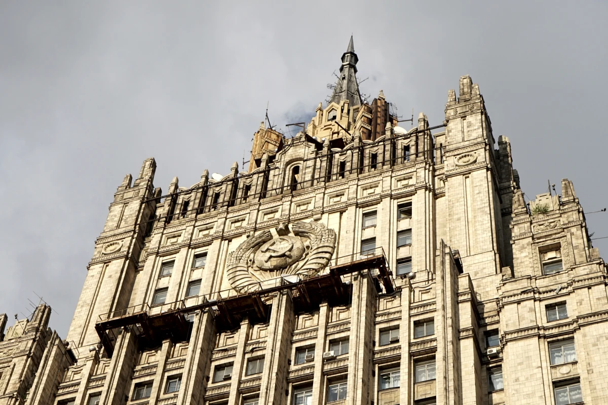 Ambasador Polski w Rosji Krzysztof Krajewski wezwany do Ministerstwa Spraw Zagranicznych w Moskwie - dowiedział się reporter RMF FM. Spotkanie zaczęło się o godzinie 14 polskiego czasu i trwało ok. 20 minut. 