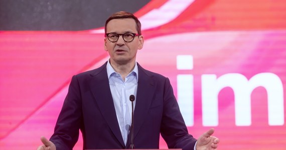 „Apeluję do prezesów banków: przebudźcie się. Depozyty nie mogą być oprocentowane na obecnym poziomie. To niezdrowy model gospodarczy” – powiedział premier Mateusz Morawiecki podczas kongresu Impact'22, który odbywa się w Poznaniu. Dodał, że rząd wprowadzi nowy typ obligacji. Dodał, że chodzi o obligacje jednoroczne z oprocentowaniem na poziomie stopy referencyjnej NBP.