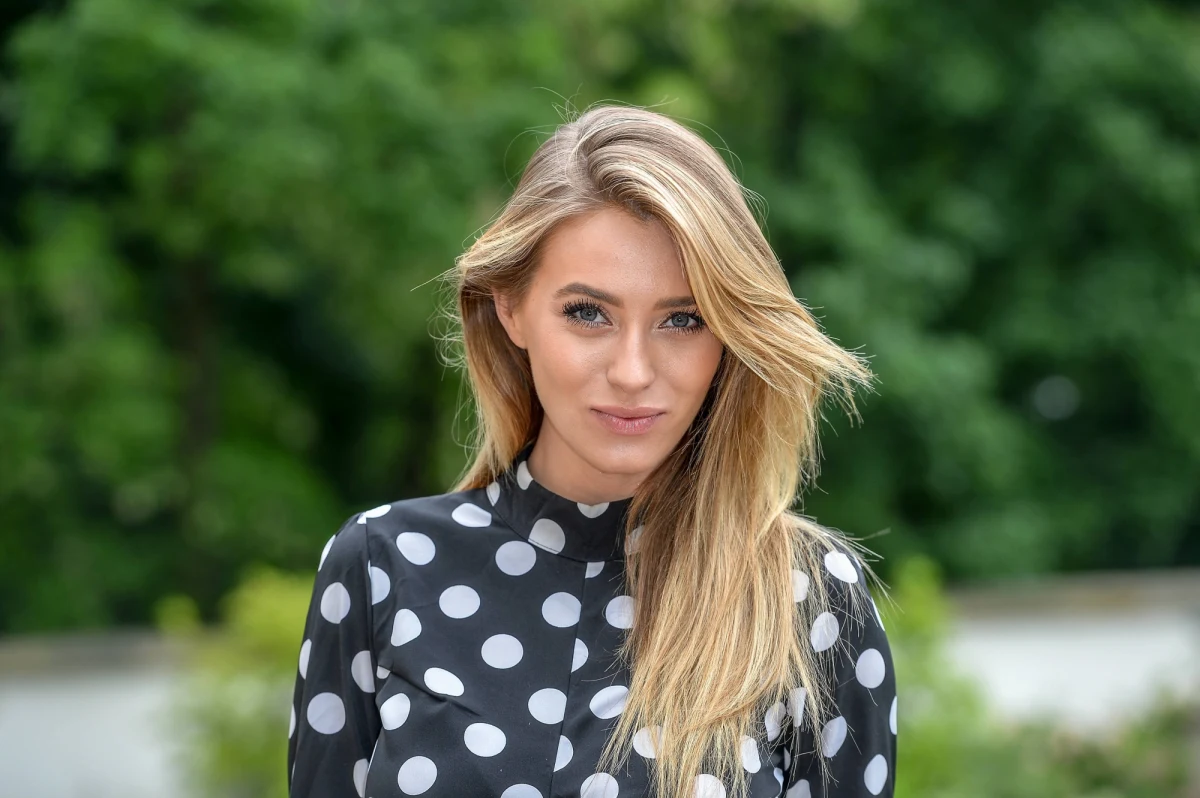 60 tys. zł musi zwrócić Skarbowi Państwa oskarżona Marcelina Zawadzka. Wyrok ws. karuzeli VAT-owskiej ogłosiła sędzia Sądu Okręgowego w Kaliszu Katarzyna Maciaszek. Zdaniem obrońców wyrok jest "niezwykle krzywdzący".