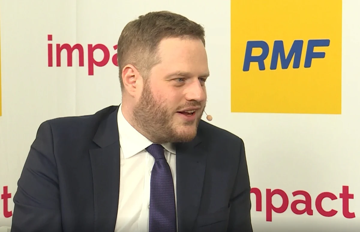 Rosja nasila wrogie cyberdziałanie wobec Polski. Trzeba zwiększać wysiłki obronne - tak w studiu RMF FM podczas Impact’22 mówił Janusz Cieszyński, minister w Kancelarii Prezesa Rady Ministrów. Z drugiej strony, przyspiesza cyfryzacja państwa. Teraz w naszym cyberportfelu pojawi się elektroniczne prawo jazdy. Możliwe będzie także wydanie pełnomocnictwa w całości on-line.