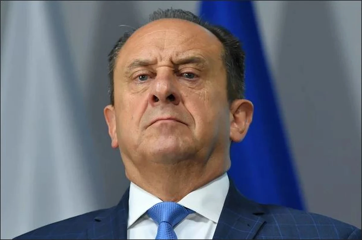 Wiceminister sportu i turystyki Andrzej Gut-Mostowy nie ma wątpliwości co do kandydatury Adama Glapińskiego na kolejną kadencję prezesa Narodowego Banku Polskiego. W internetowym radiu RMF24 na pytanie, czy zagłosuje za Glapińskim, odpowiadał "oczywiście". Wskazywał też, że mimo różnic zdań, w obozie Zjednoczonej Prawicy panuje przekonanie, że trzeba się trzymać razem. 