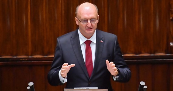 Jakie państwo, taki ambasador; Siergiej Andriejew jest przedstawicielem Rosji i realizuje on polecenia z Moskwy, w efekcie większość jego aktywności należy traktować w charakterze prowokacji - mówił w Sejmie wiceszef MSZ Piotr Wawrzyk.