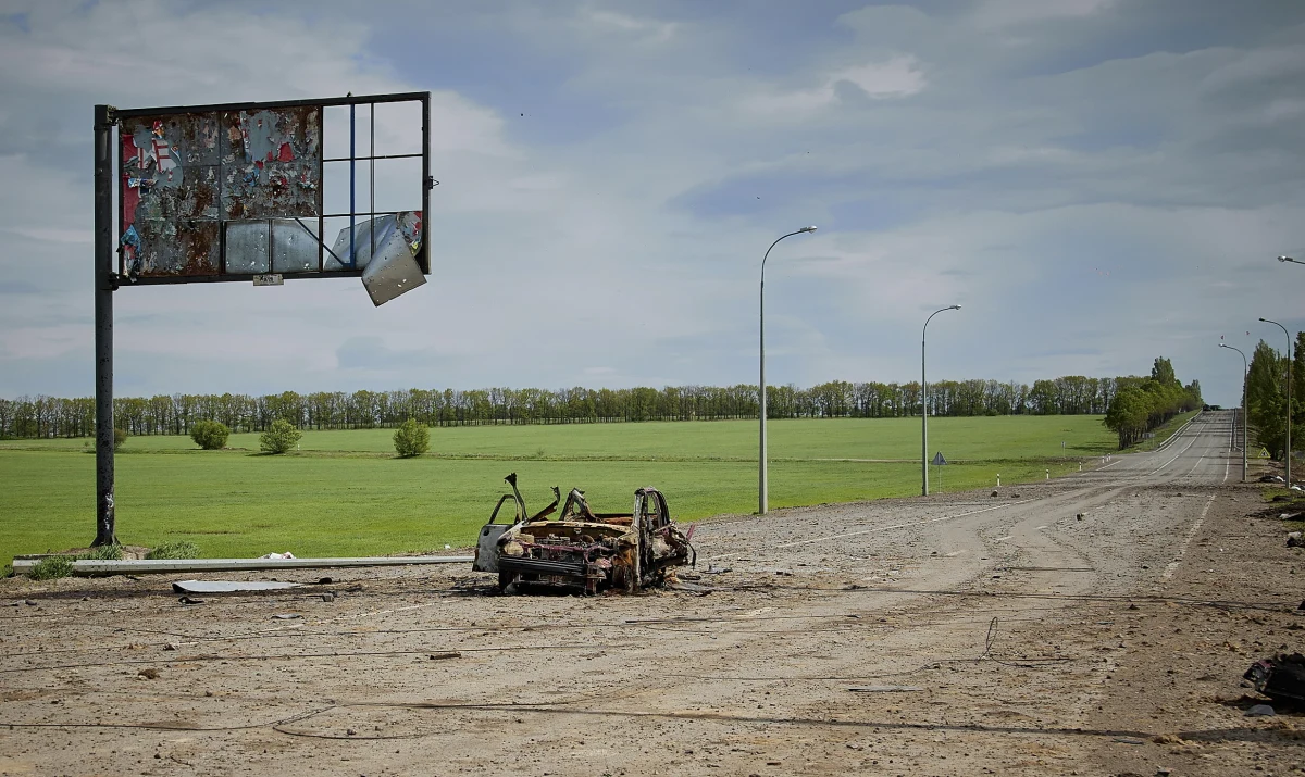Ukraińska Czornobajiwka, lotnisko pod Chersoniem na południu Ukrainy, gdzie Rosjanie z uporem umieszczają sprzęt, a Ukraińcy skutecznie go niszczą, stało się już stałym tematem żartów i memów. Służba Bezpieczeństwa Ukrainy (SBU) opublikowała nową rozmowę rosyjskiego żołnierza, który Czornobajiwkę nazywa „czyśćcem”.