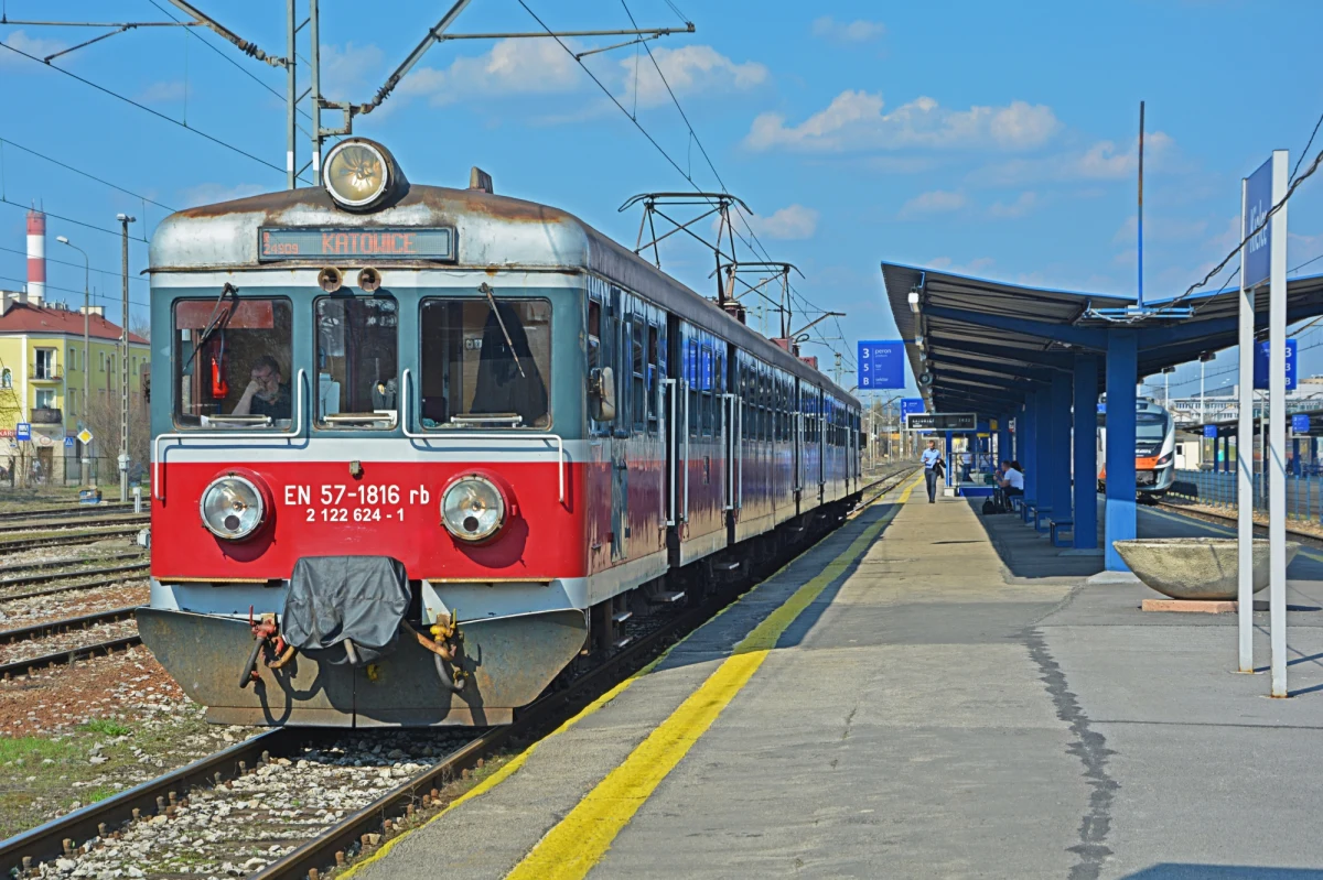 Jest porozumienie między zarządem a związkami zawodowymi - poinformowała rzeczniczka Polregio. Zapewniła, że 16 maja nie dojdzie do zapowiadanego wcześniej strajku generalnego. 
