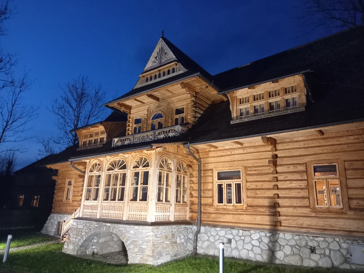 Tegoroczna Noc Muzeów w Zakopanem zapowiada się niezwykle interesująco. Będzie można pospacerować, pograć, a także pomarzyć. Właściwie wszystkie muzea w mieście przygotowały na sobotę nocne atrakcje dla zwiedzających. Muzeum Tatrzańskie nie da im nawet chwili wytchnienia.