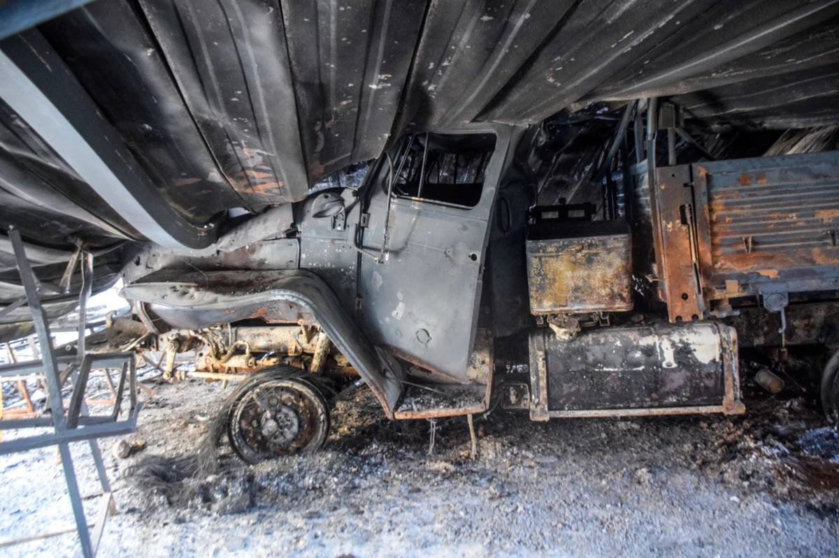 Dziesiątki ukraińskich cywilów zginęło na krótkim odcinku między wsiami Motyżyn i Jasnohorodka w obwodzie kijowskim, próbując się ewakuować z terenów zajętych przez Rosjan. Na „drodze śmierci” znaleziono ciała 37 osób – pisze „The Wall Street Journal”.