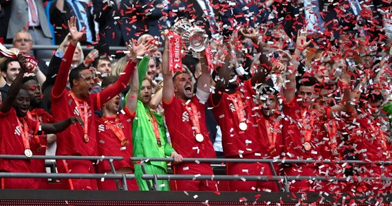 Piłkarze Liverpoolu po raz ósmy sięgnęli po Puchar Anglii. W finale na londyńskim stadionie Wembley pokonali w serii rzutów karnych Chelsea Londyn 6-5. W regulaminowych 90 minutach i dogrywce goli nie było.