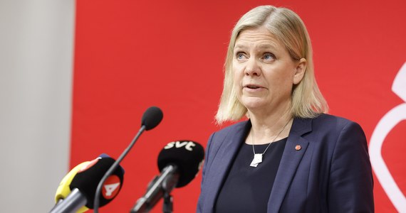 "Najlepsze dla naszego bezpieczeństwa jest wejście do NATO. Pozostawanie poza sojuszami wojskowymi dobrze nam służyło przez ponad 200 lat, ale nie jest już korzystne" - oświadczyła premier Szwecji oraz szefowa Partii Robotniczej - Socjaldemokraci Magdalena Andersson.