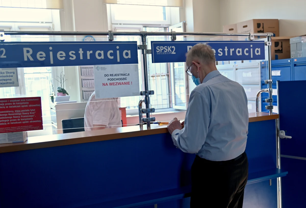 Od dzisiaj w Polsce przestał obowiązywać stan epidemii związanej z koronawirusem. Zastąpił go stan zagrożenia epidemicznego. Stan epidemii obowiązywał od 20 marca 2020 roku. 