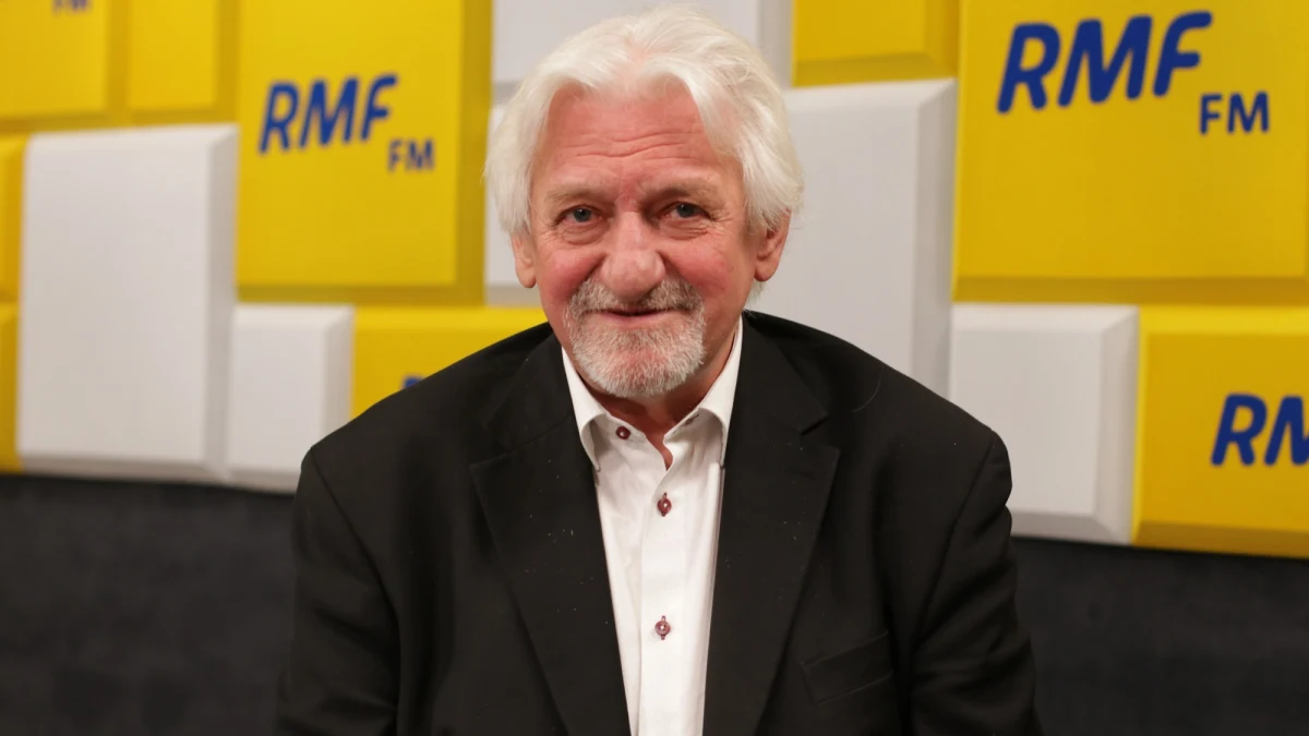 Od dzisiaj w Polsce stan epidemii zamienia się w stan zagrożenia epidemicznego. "Jest to pokazanie, że w tej chwili mamy wszelkie możliwości i wszelkie mechanizmy do tego, żeby nie być poddawanym presji epidemii" - mówił w Porannej rozmowie w RMF FM prof. Andrzej Horban, szef rady ds. Covid-19. Co z dalszymi szczepieniami na koronawirusa? "Będą na pewno bezpłatne, bo nie ma żadnego powodu, żeby płacić" - podkreślił gość Roberta Mazurka.