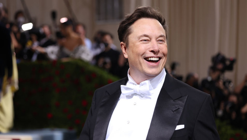 Elon Musk elogia la polémica nueva política de Netflix