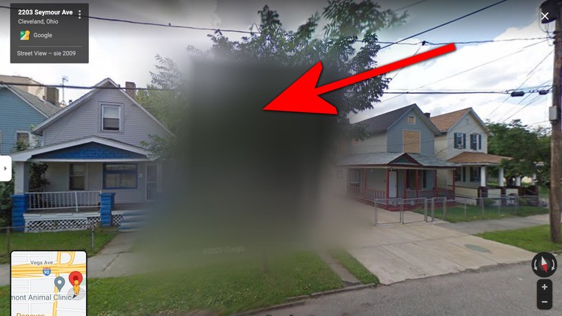 Aplikacja Mapy Google pozwala na obejrzenie z poziomu ulicy niezliczonej liczby domów, ale czasem zdarza się, że niektóre z nich są zamazywane, by ukryć coś przed użytkownikami. Ten konkretny dom został zamazany z przerażającego powodu.