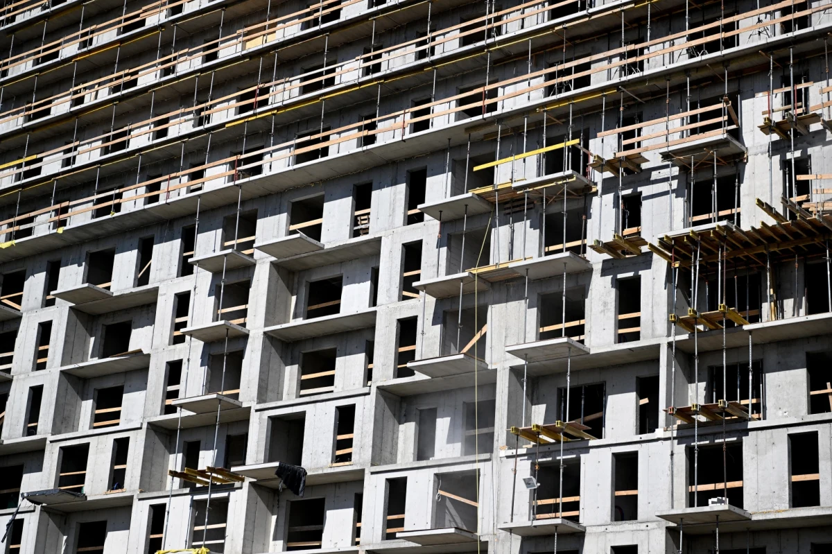 Dziś rząd zajmie się projektem ustawy o dodatkowym rocznym świadczeniu pieniężnym dla emerytów i rencistów w tym roku – wynika z zamieszczonego porządku obrad Rady Ministrów. Na początku kwietnia premier Mateusz Morawiecki zapowiedział wypłatę czternastych emerytur. 