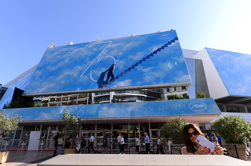 21 filmów, wśród nich "IO" Jerzego Skolimowskiego, "Crimes of the Future" Davida Cronenberga, "Showing Up" Kelly Reichardt i "Broker" Hirokazu Koreedy, zmierzy się w konkursie głównym rozpoczynającego się we wtorek 75. festiwalu w Cannes. Laureata Złotej Palmy poznamy 28 maja.