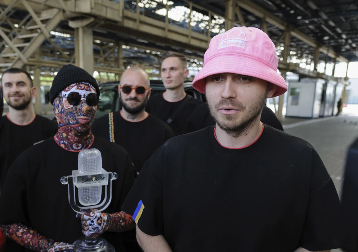 Muzycy zespołu Kalush Orchestra, który wygrał Eurowizję wypowiedzieli się w sprawie nieprzyznania przez ukraińskie jury ani jednego punktu polskiemu wykonawcy Krystianowi Ochmanowi. Sprawa wywołała niemałe oburzenie zarówno wśród Polaków, jak i Ukraińców.