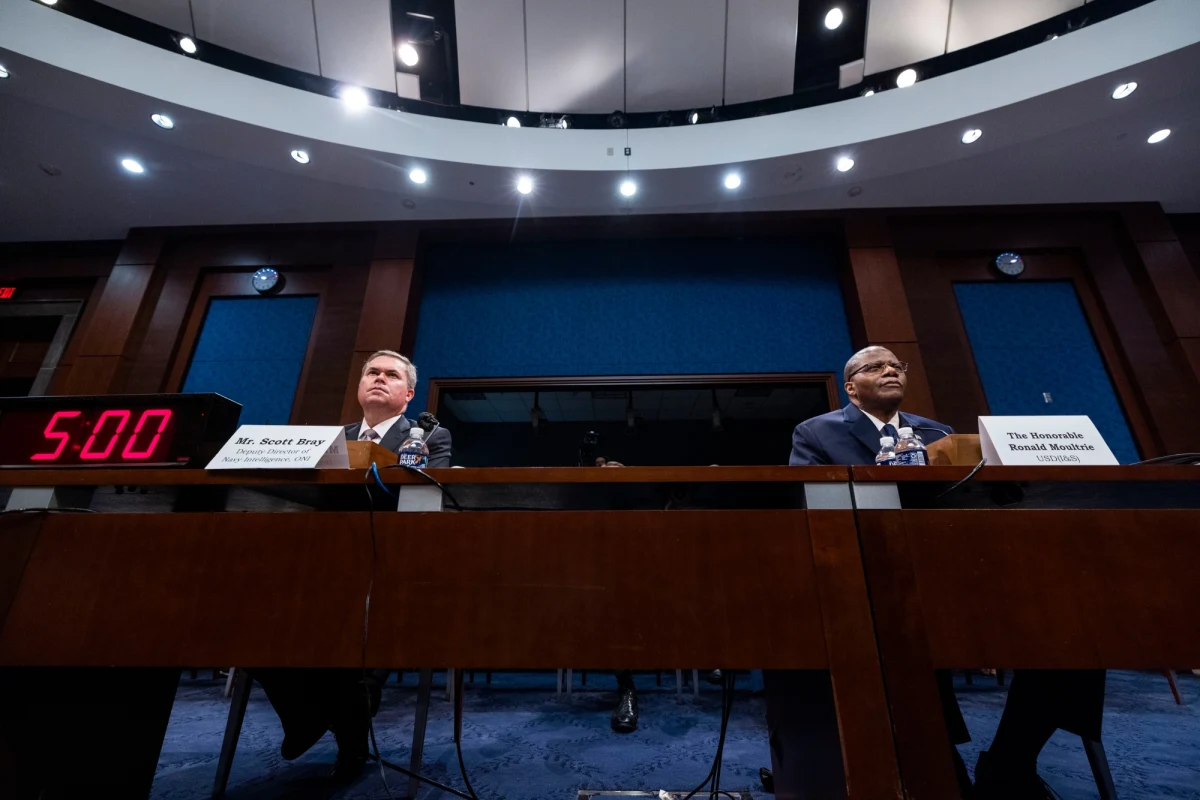 Kongres USA rozpoczął we wtorek po raz pierwszy od ponad pół wieku publiczne przesłuchania na temat UFO. Wśród kongresmenów pojawiły się opinie, że jest to realna sprawa, a jedna z omawianych hipotez mówi o możliwości wykorzystywania przez Rosję lub Chiny nowoczesnych technologii w amerykańskiej przestrzeni powietrznej.