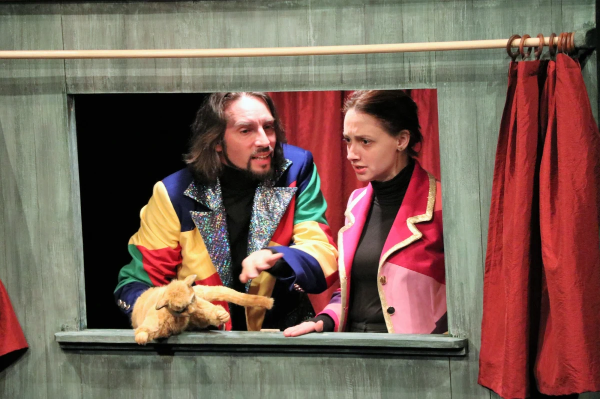 ​Już w sobotę w Teatrze Groteska w Krakowie premiera nowego spektaklu dla dzieci - "Karuzela Wierszy". To przedstawienie specjalnie dla dzieci z Ukrainy, przygotowane w języku ukraińskim. Występują w nim aktorzy z Ukrainy.