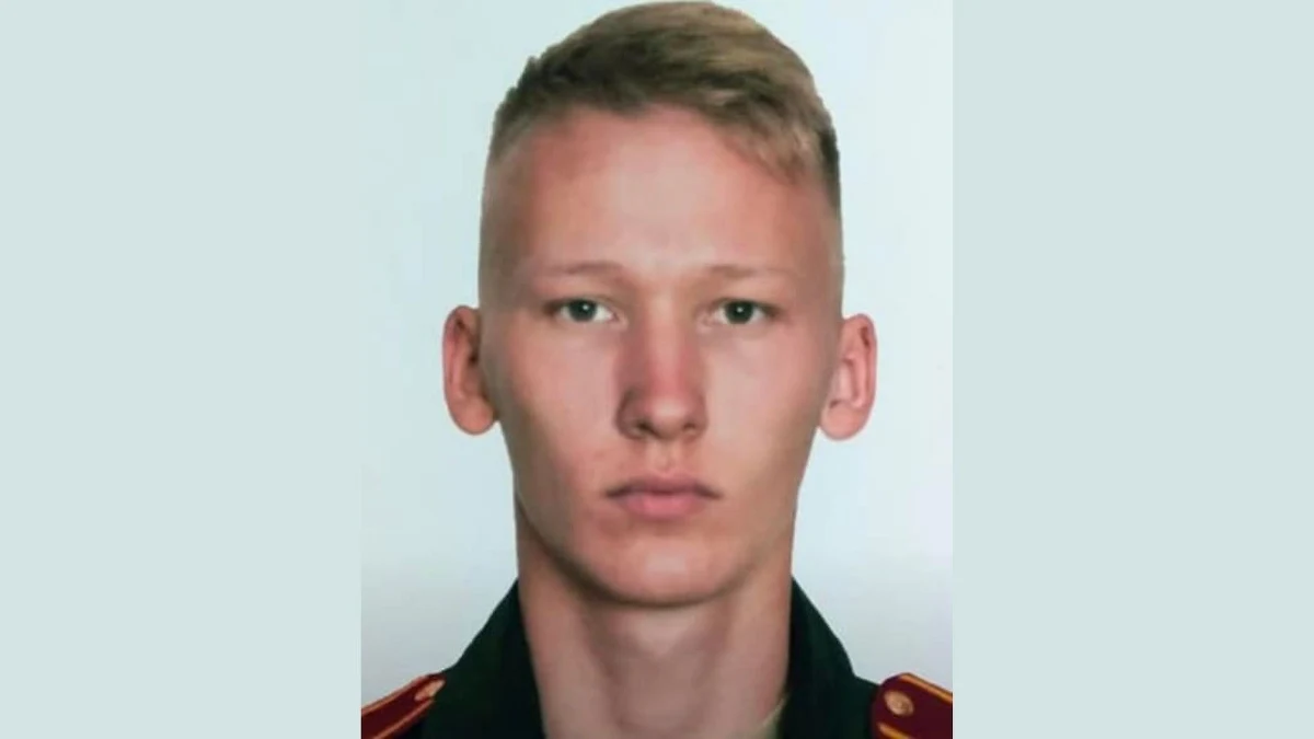 Prokuratura Generalna Ukrainy poinformowała we wtorek, że śledczy ustalili tożsamość 20-letniego rosyjskiego wojskowego, podejrzanego o gwałty na kobietach z miejscowości w obwodzie kijowskim. Zostało on powiadomiony o ciążących na nim podejrzeniach.