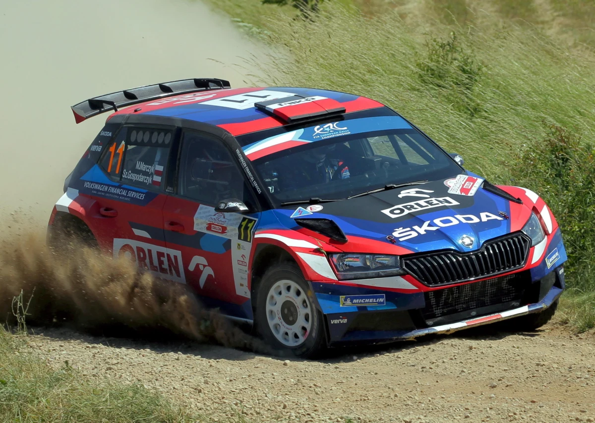 Mikołaj Marczyk i Szymon Gospodarczyk wystartują w dniach 10-12 czerwca w 78. ORLEN Rajdzie Polski. Będzie to znakomita okazja do pokazania się polskim kibicom na krajowym podwórku, ale też przede wszystkim do treningu przed Rajdem Estonii – rundą Rajdowych Mistrzostw Świata WRC.