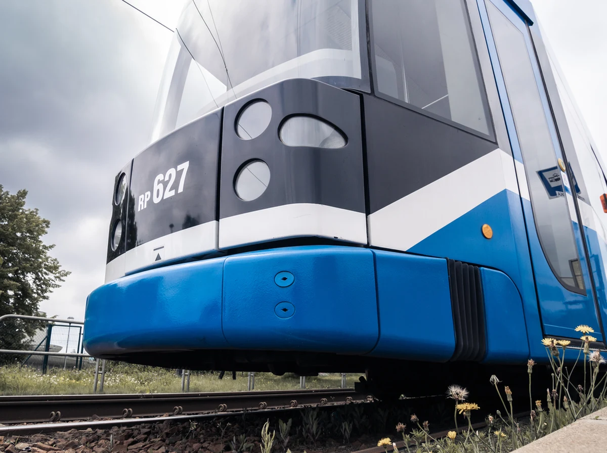 W najbliższy weekend pasażerów Miejskiego Przedsiębiorstwa Komunikacyjnego w Krakowie czeka kilka zmian. W sobotę rozpocznie się trzeci etap remontu ulicy Prądnickiej, prace w rejonie przystanku "Jubilat", a także ruszy autobusowa linia zastępcza nr 703 do Krowodrzy Górki.