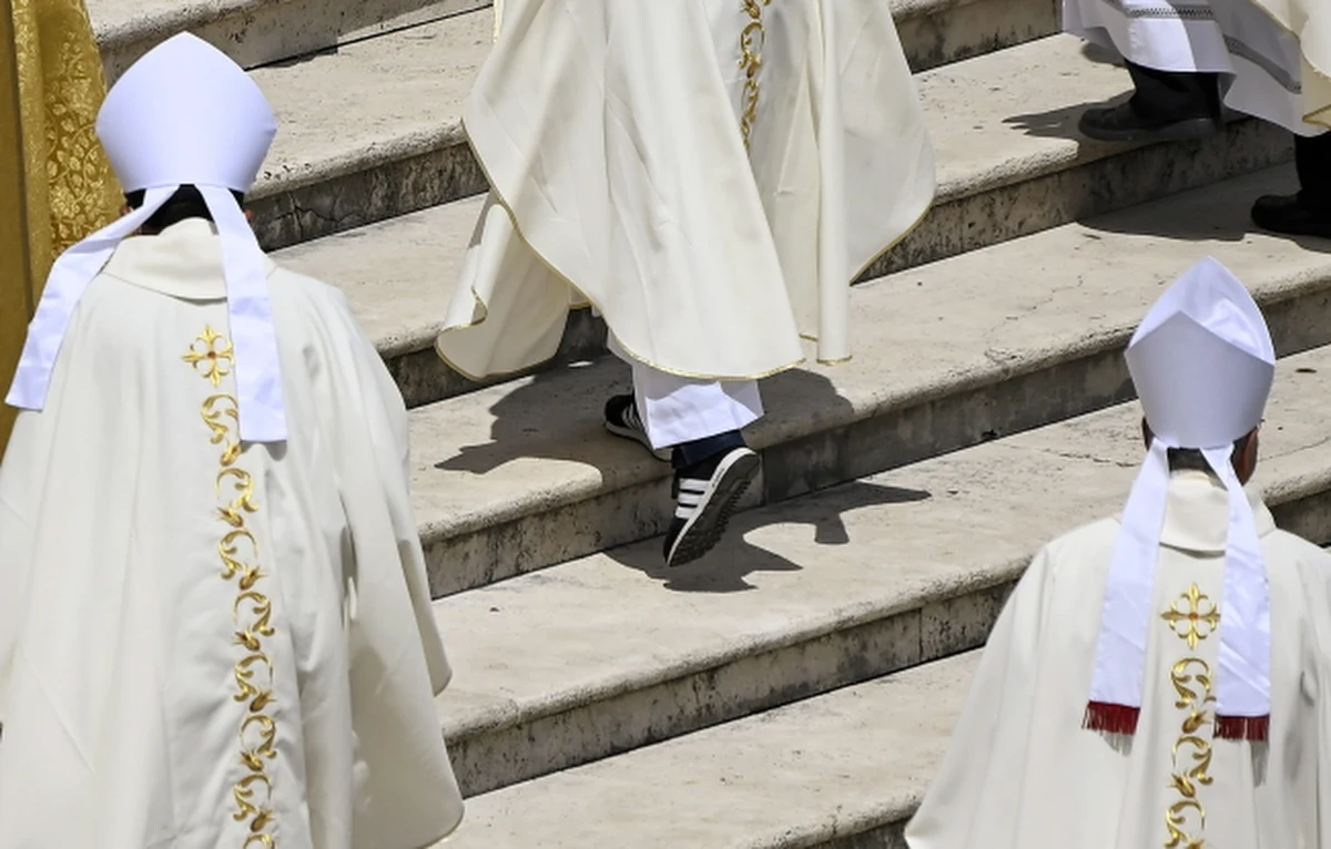 W środę rozpoczyna się wizyta sekretarza do spraw relacji z państwami w Sekretariacie Stanu Stolicy Apostolskiej arcybiskupa Paula Gallaghera na Ukrainie. To pierwsza podróż szefa dyplomacji Watykanu od początku rosyjskiej napaści na Ukrainę. Arcybiskup Gallagher spotka się też z przewodniczącym Konferencji Episkopatu Polski abp Stanisławem Gądeckim.