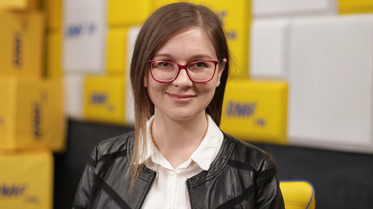 Paulina Matysiak z Partii Razem przedstawiła w Porannej rozmowie w RMF FM "Trzy kroki do nowoczesnej polityki alkoholowej". Jak mówiła, "mamy tam trzy postulaty i jednym z tych postulatów jest wycofanie sprzedaży alkoholu na stacjach benzynowych". "To nie jest zapis do klubu abstynenta" - podkreślała.