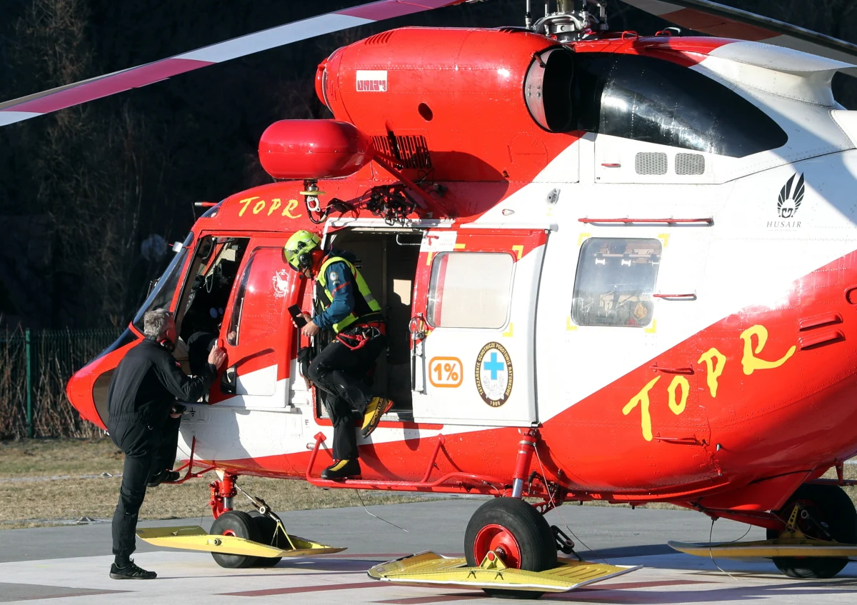 Dwa śmiertelne wypadki w Tatrach - informuje z Zakopanego reporter RMF FM Maciej Pałahicki. Zginęły dwie osoby, a cztery zostały ranne, w tym 11-letnie dziecko. 